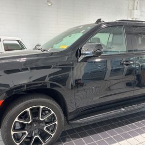 CHEVROLET SUBURBAN RST - 2