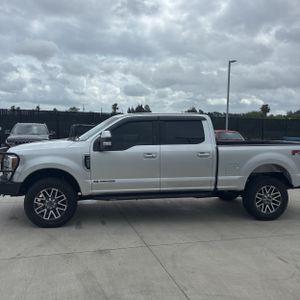 FORD F-250 SUPER DUTY LARIAT - 3