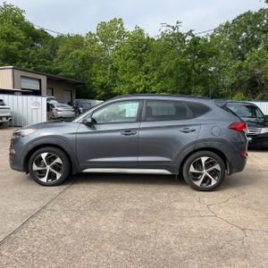 HYUNDAI TUCSON - 3
