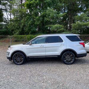 2017 FORD EXPLORER XLT 照片 3