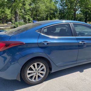 HYUNDAI ELANTRA SE - 9