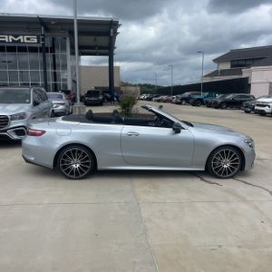 MERCEDES-BENZ E-CLASS - 10