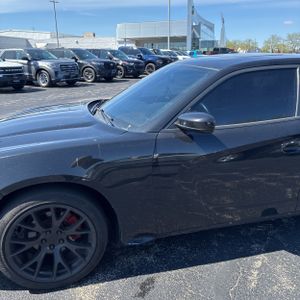 DODGE CHARGER SE - 2