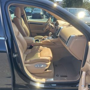 2016 Porsche CAYENNE S — миниатюра 33