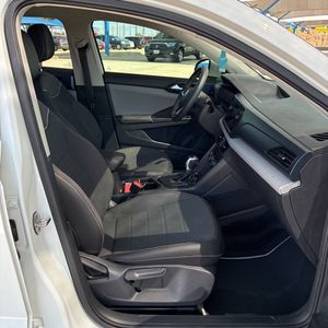 صورة 33 لـ 2024 Volkswagen TAOS SE