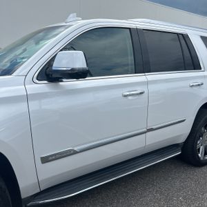 CADILLAC ESCALADE LUXURY - 3