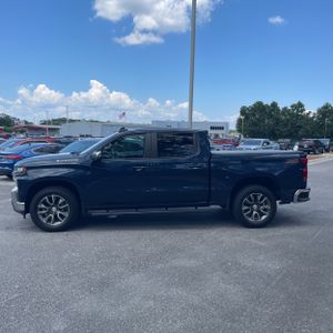 2020 Chevrolet SILVERADO 1500 LT — фото 3