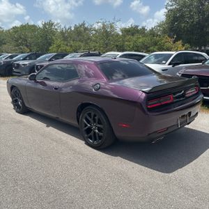 صورة 5 لـ 2022 Dodge CHALLENGER GT