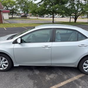 2015 Toyota COROLLA LE — фото 4