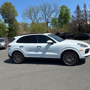 PORSCHE CAYENNE S - 10