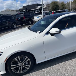 MERCEDES-BENZ E-CLASS - 2