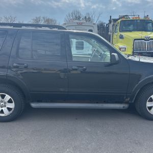 FORD EXPLORER XLT - 10