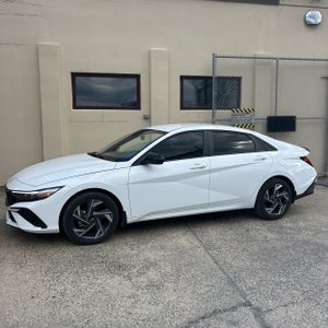 HYUNDAI ELANTRA SEL SPORT - 3