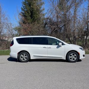 CHRYSLER PACIFICA TOURING-L PLUS - 10