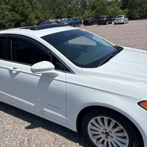 صورة 13 لـ 2013 FORD FUSION HYBRID SE