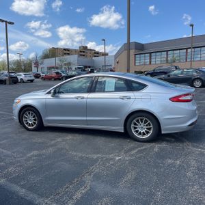 FORD FUSION SE - 3