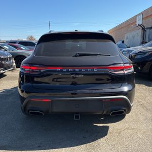 2022 Porsche MACAN BASE — фото 7