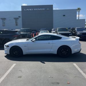 FORD MUSTANG GT PREMIUM - 3