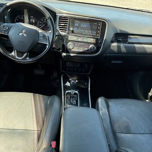 2017 Mitsubishi OUTLANDER SEL 缩略图 30