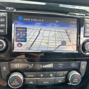 2017 Nissan ROGUE SL 照片 39