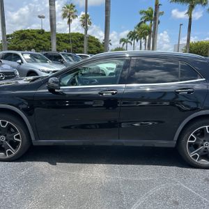 صورة 4 لـ 2019 Mercedes-BENZ GLA