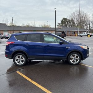 FORD ESCAPE SE - 10