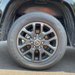 2022 Toyota TUNDRA PLATINUM — миниатюра 19