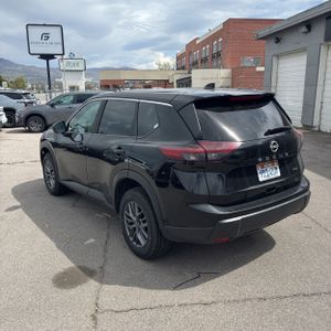 NISSAN ROGUE S INTELLIGENT AWD - 5