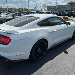 FORD MUSTANG GT PREMIUM - 9