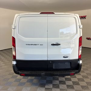 FORD TRANSIT 150 - 6