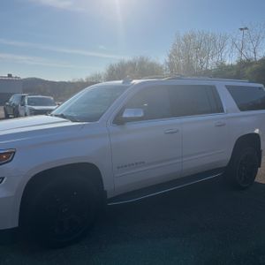 CHEVROLET SUBURBAN PREMIER - 2