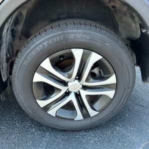 صورة 18 لـ 2018 Toyota RAV4 LE