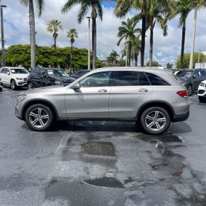 MERCEDES-BENZ GLC - 3