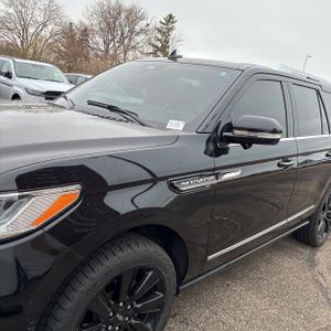 LINCOLN NAVIGATOR RESERVE - 2