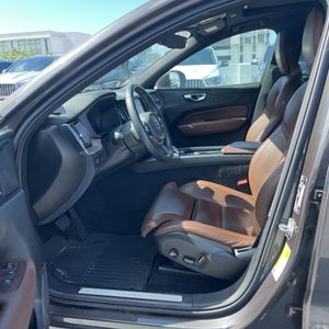 2022 Volvo XC60 B6 INSCRIPTION thumbnail 32