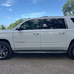 CHEVROLET SUBURBAN LTZ - 4