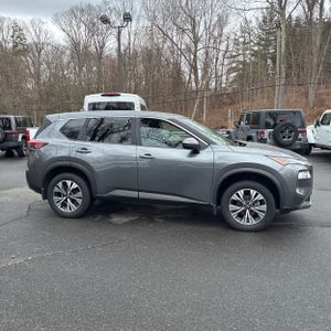 NISSAN ROGUE SV - 10