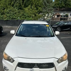 صورة 15 لـ 2012 Mitsubishi OUTLANDER SE