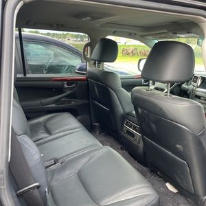 2011 Lexus LX 570 BASE 照片 26