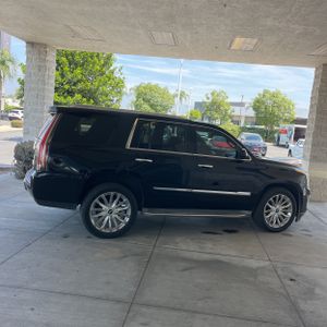 CADILLAC ESCALADE LUXURY - 10