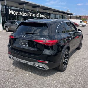 صورة 8 لـ 2025 Mercedes-BENZ GLC