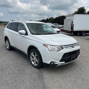 2015 Mitsubishi OUTLANDER SE — миниатюра 12