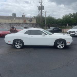 DODGE CHALLENGER SXT - 10