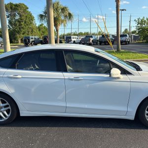 FORD FUSION SE - 9