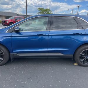 FORD EDGE SEL - 4