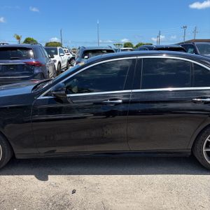 MERCEDES-BENZ E-CLASS - 3