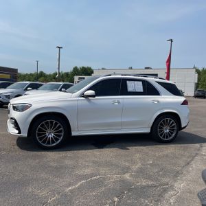 2024 Mercedes-BENZ GLE photo 3