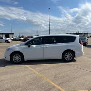 CHRYSLER PACIFICA SELECT - 3