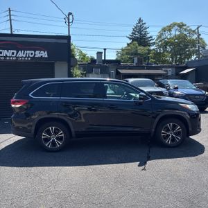 2018 Toyota HIGHLANDER LE — фото 10