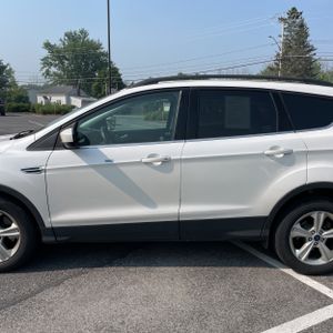 صورة 4 لـ 2014 FORD ESCAPE SE